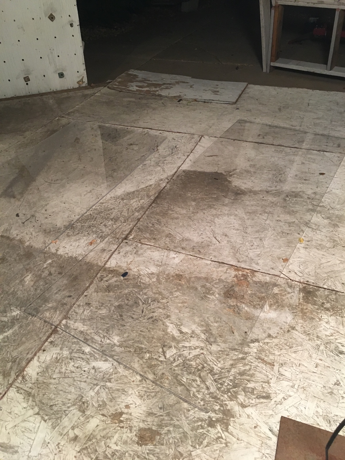 IMG_1551.jpeg Workshop table setup with acrylic and materials