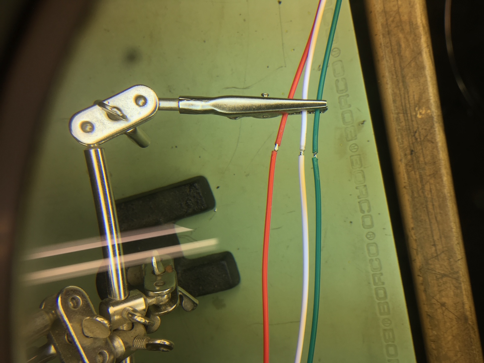 IMG_1604.jpeg Components and wiring details