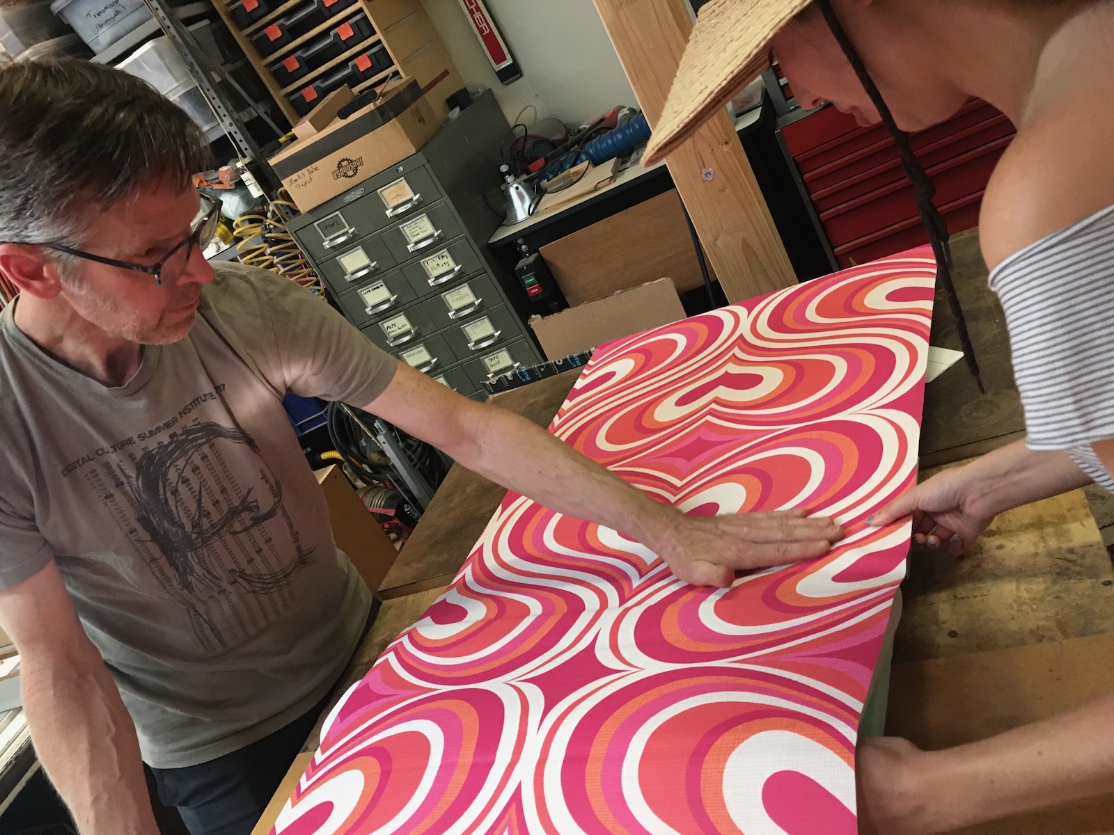 IMG_1955.jpeg Synchronized color display test